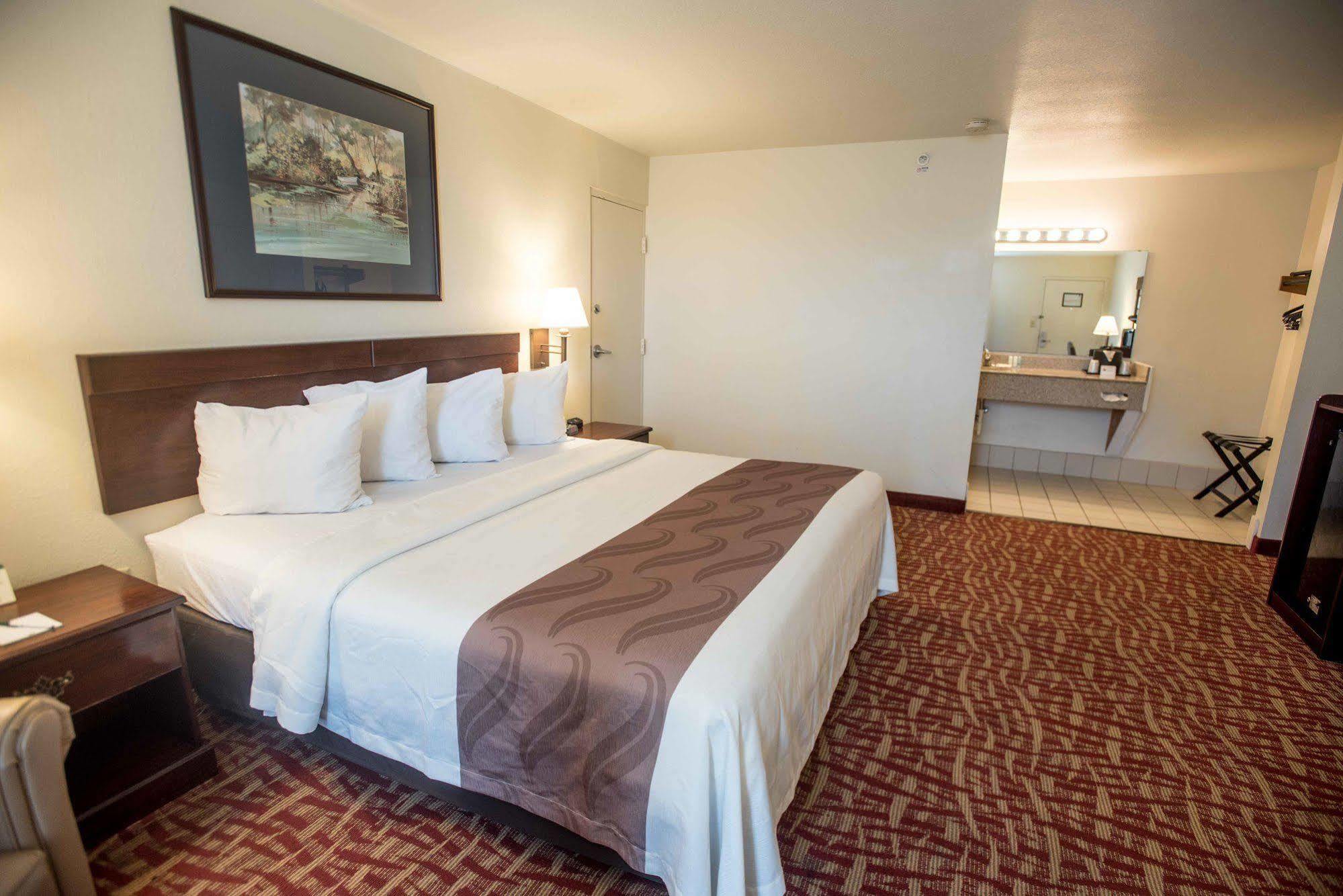 Quality Inn At Town Center Beaufort Eksteriør billede